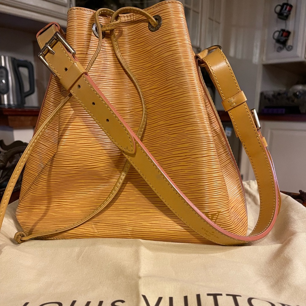 Louis Vuitton Epi Leather Noe in Yellow